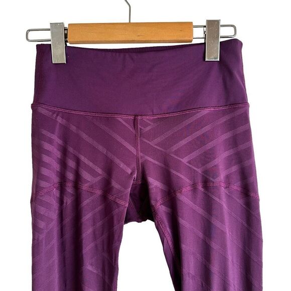 Lululemon Hot Like Agni Crop (23")Darkest Magenta - Picture 8 of 9